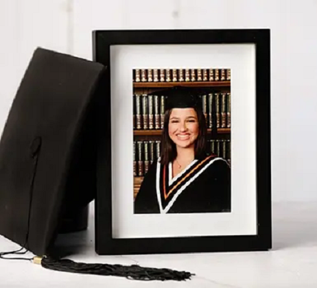 Book Your Grad Portrait Session Today