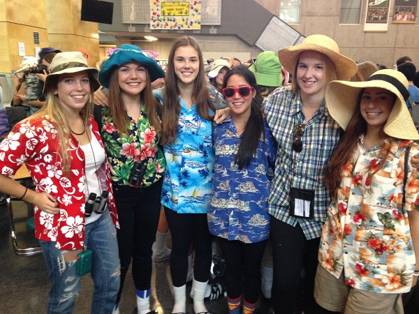 what to wear for tacky tourist day at school